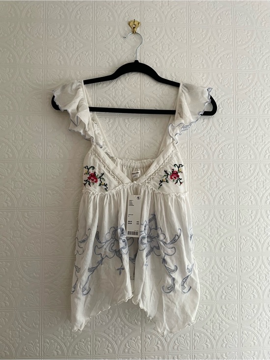 Urban Outfitters Tops - Kimchi Blue White Embroidered Rose Floral Ruffle Babydoll Urban Outfitters